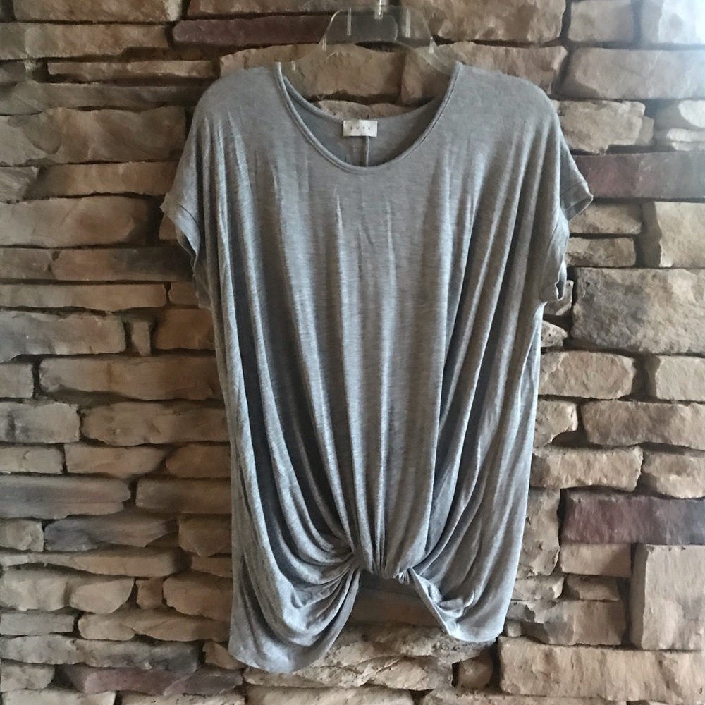 Grey top